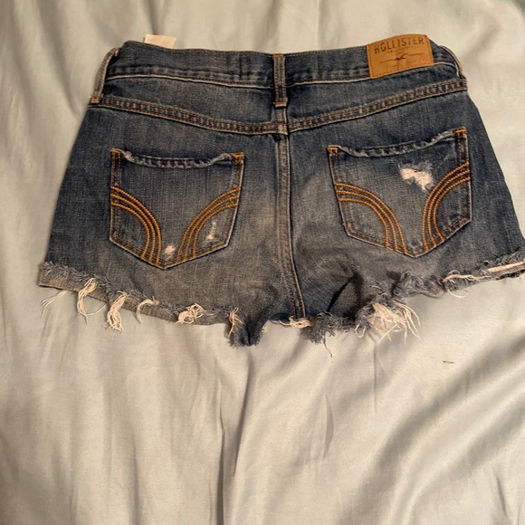 Hollister Jean shorts - Picture 2 of 3